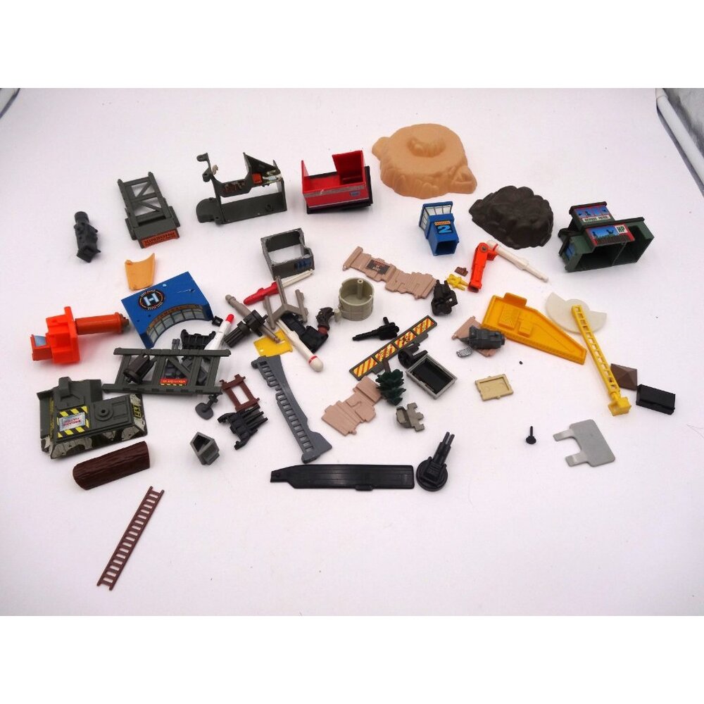 Galoob Micro Machines  Lot Of Vintage Playset Lot Parts, Building Parts Bridge m